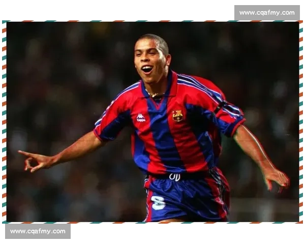 安郅对决罗纳尔多巅峰之战揭示足球荣耀与时代碰撞的历史瞬间回顾 安郅对决罗纳尔多巅峰之战揭示足球荣耀与时代碰撞的历史瞬间回顾