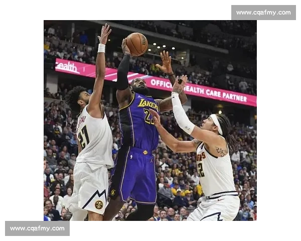 湖人激战掘金全场回放国语解说精彩瞬间与关键对决回顾